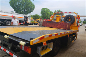 鄂州附近拖车电话号码服务